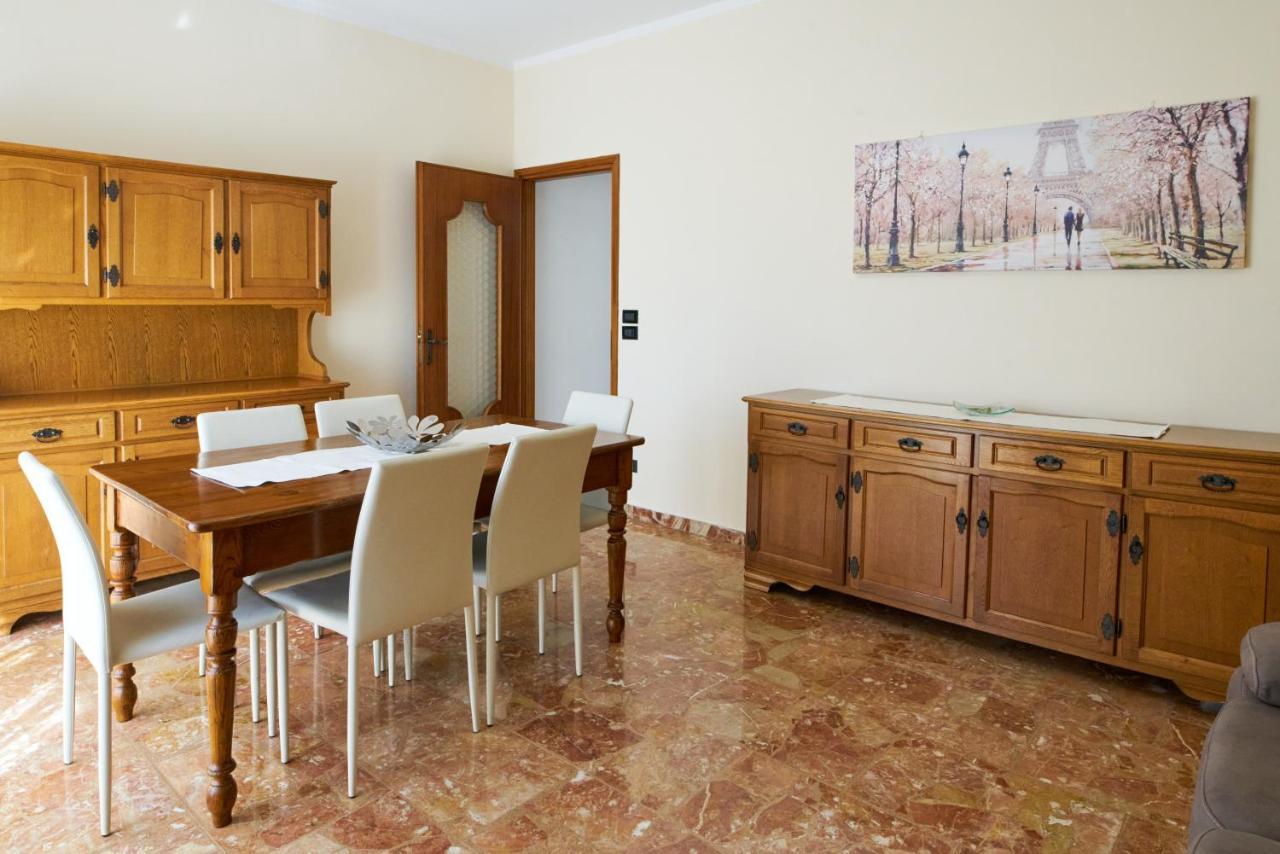 Cinzia'S Holiday Home Desenzano del Garda Exterior photo