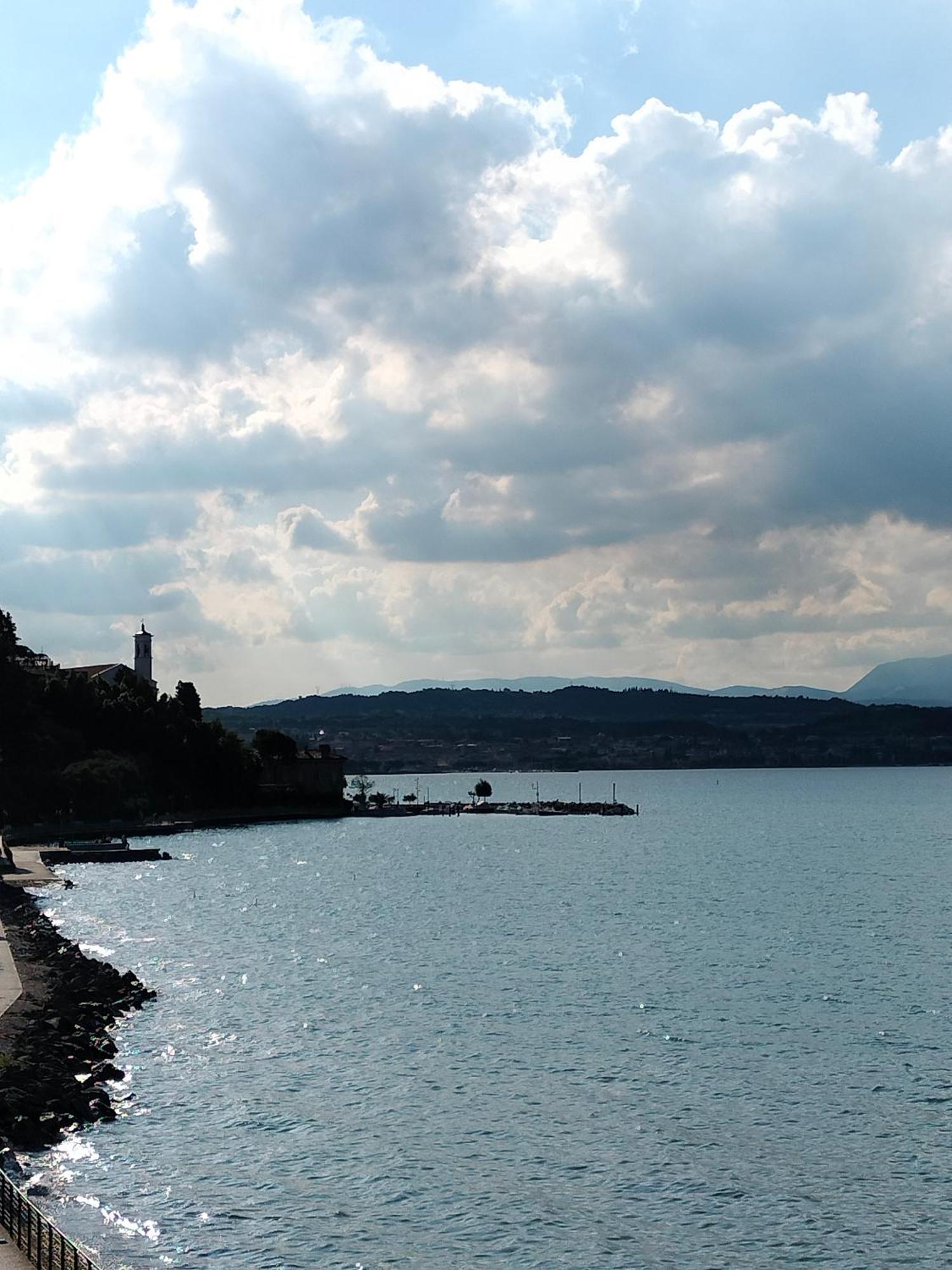 Cinzia'S Holiday Home Desenzano del Garda Exterior photo